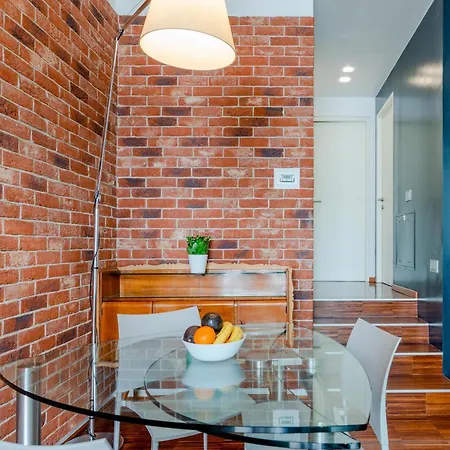 Contemporary Loft-style Flat In San Salvario *